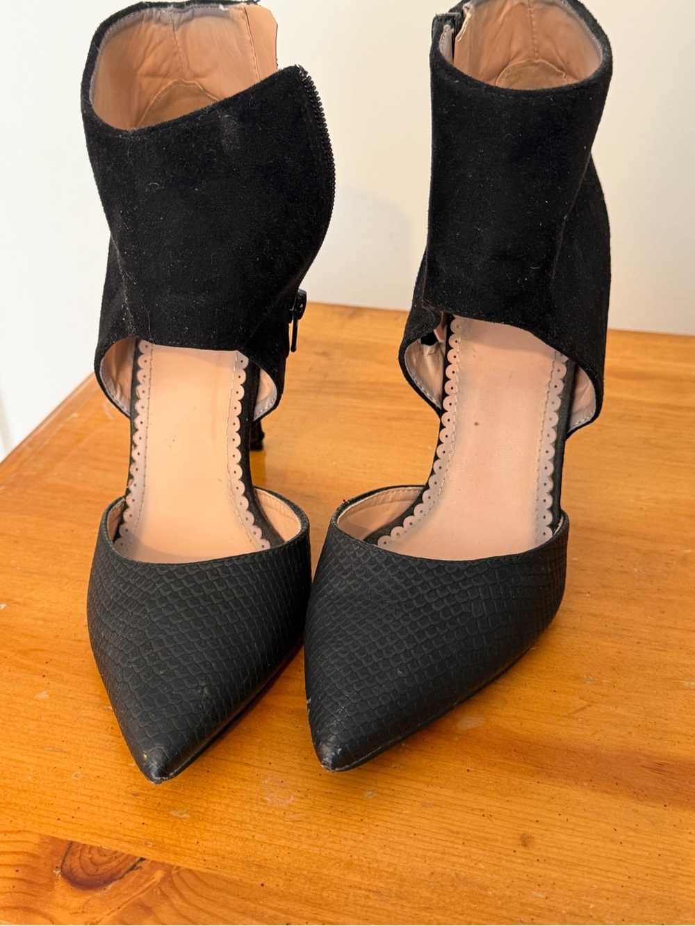Black Pointed-Toe Ankle Cuff Heels - Sleek Evening Pumps